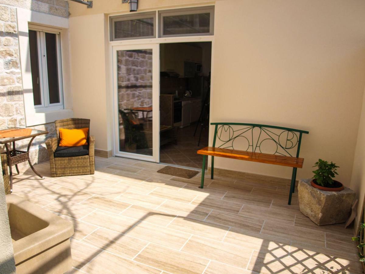 House Nataniel In Omis Near Sea Apartment ภายนอก รูปภาพ