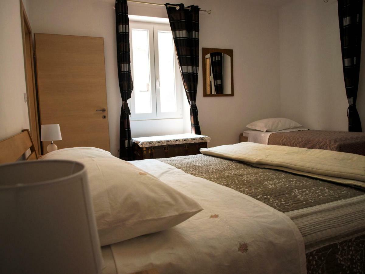 House Nataniel In Omis Near Sea Apartment ภายนอก รูปภาพ